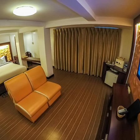 Clover Hotel Yangon Eksteriør bilde