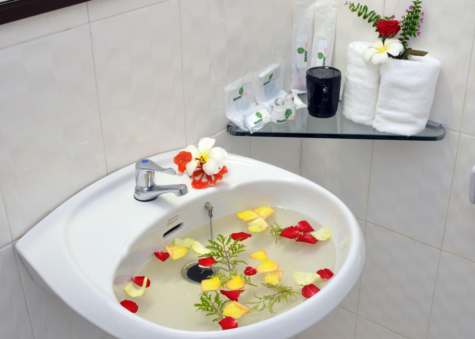 Clover Hotel Yangon Eksteriør bilde