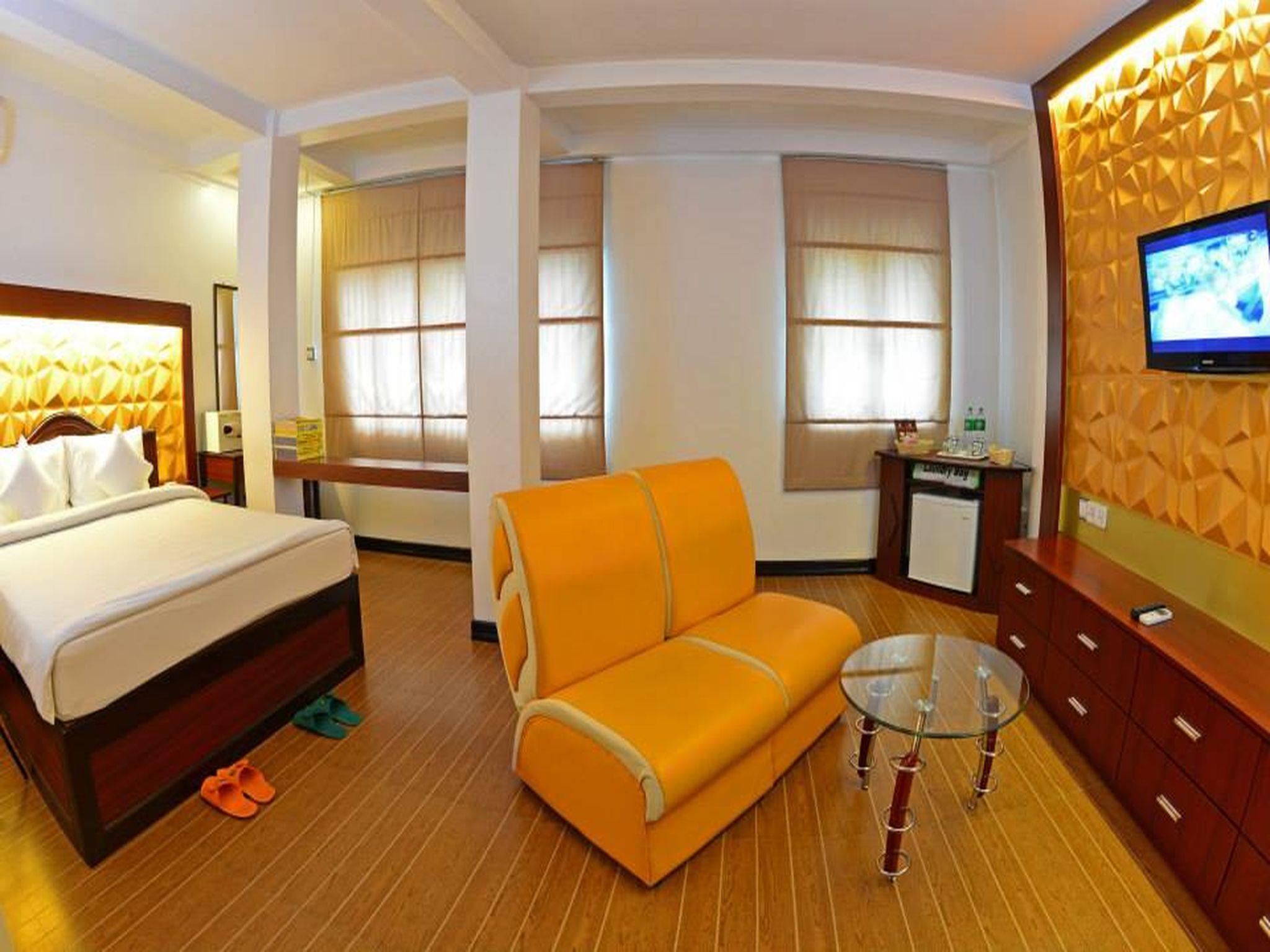 Clover Hotel Yangon Eksteriør bilde