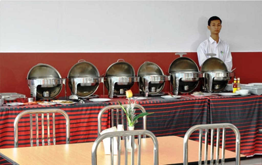 Clover Hotel Yangon Eksteriør bilde