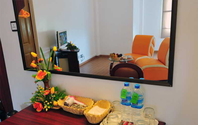 Clover Hotel Yangon Eksteriør bilde