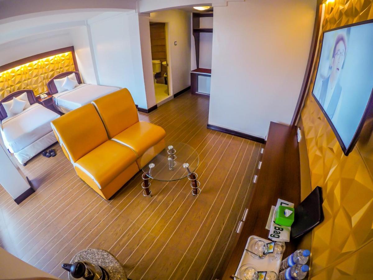Clover Hotel Yangon Eksteriør bilde